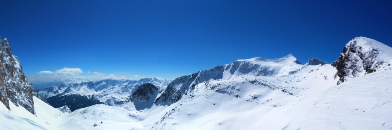 Am Pflerscher Joch mit Blick zum Pflerscher Pinggl, Weißwandspitze und Hoher Zahn (von rechts nach links)