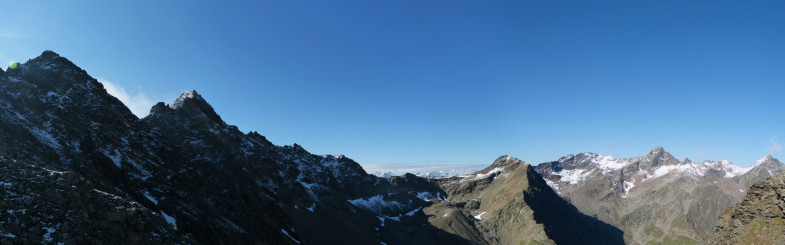 Im Aufstieg zum Schöllerkogl (links), dann die Kraspesspitze..weiter zum Finstertaler Schartenkogel, Gamezkogel, Sulzkogel und ganz rechts der Zwölferkogel