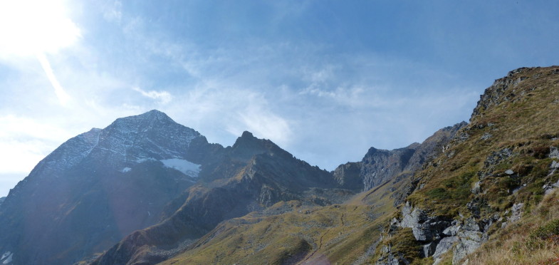 Am Weg zurück vom Gipfel des Manteler mit Blick zur Schauflspitz und Habicht(links)