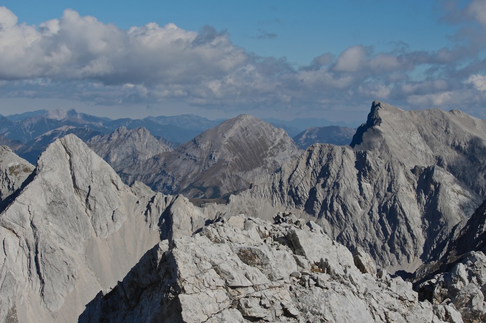 Rosslochspitze (links) von der Gamskarspitze