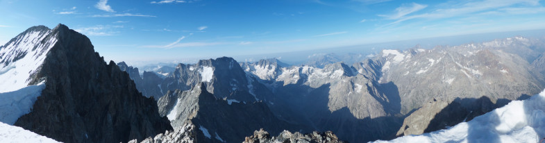Dome de Neiges, links der Barre des Ecrins