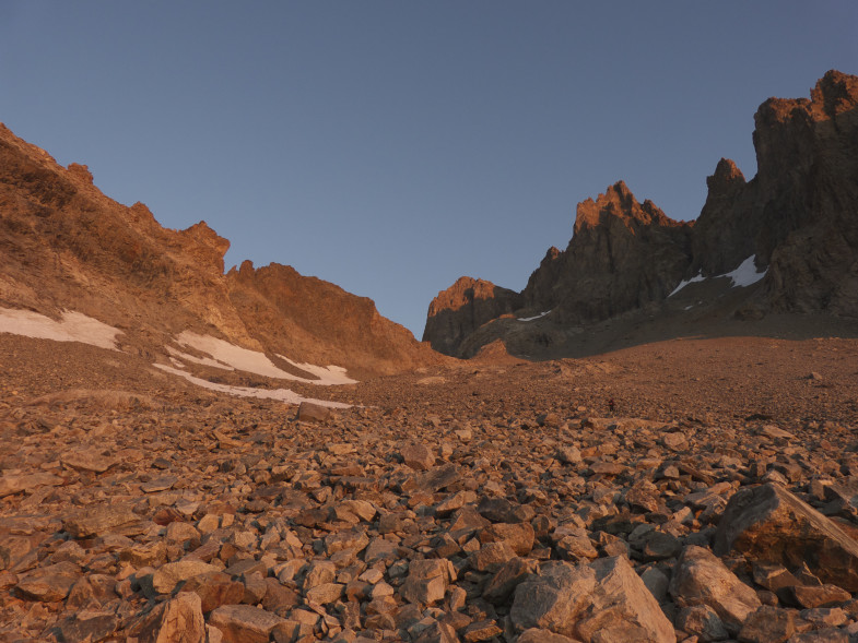 Anstieg zum Refuge Adele Planchard, Bildmitte steht die Hütte