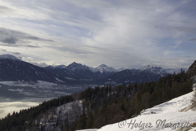 An der Alm mit Blick zum Habicht