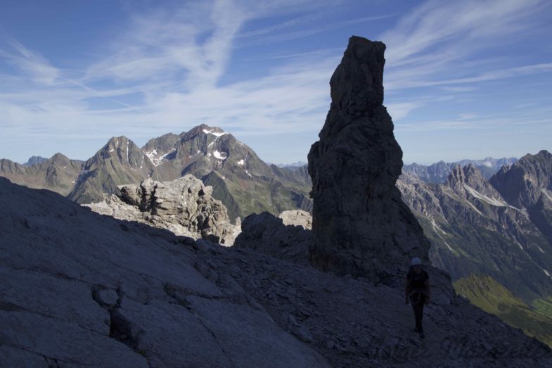 Kurz nach dem Sandesjoch, im Hintergrund der Habicht