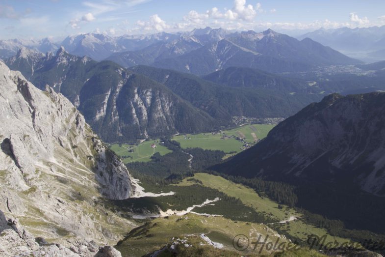 Am Söllerpass mit Blick nach Puitbach