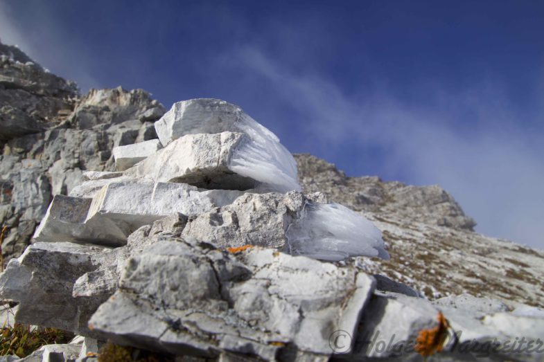 Frühwinterliche Bedingungen..Nordseitig Schnee und Eis