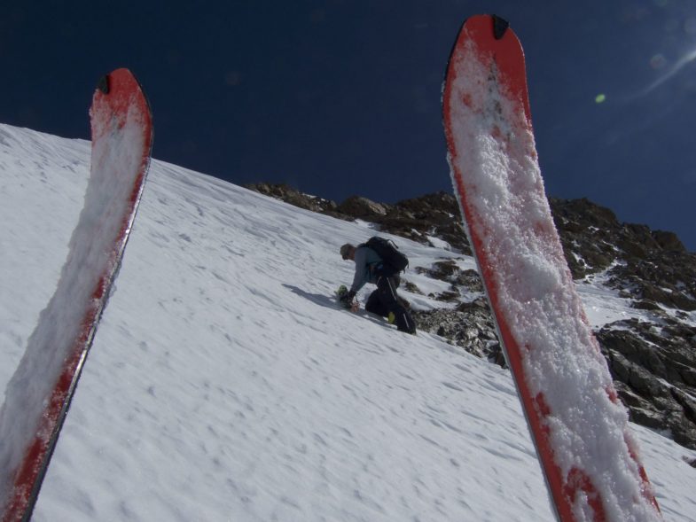 Ende mit Skiern- Andi steigt voraus