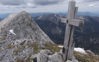 Gratbegehung überm Karwendeltal- eine schöne Bike&Hike Runde