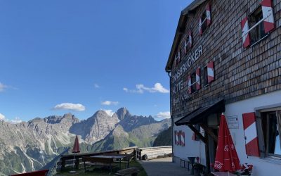 Gipfelparade hoch über dem Gschnitztal- Stubaier Alpen